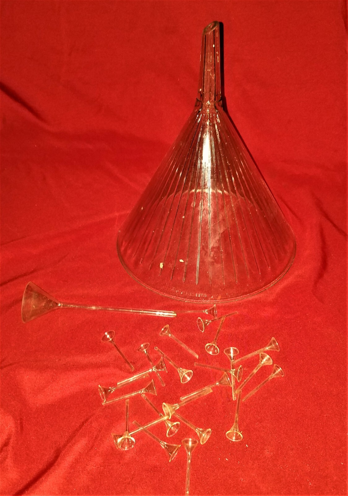 LOT of LAB GLASS FILTER FUNNELS 1ea. 1 GAL., 1 ea. 2.5″ X 7″, 24 ea. .75″ X 2.5″
