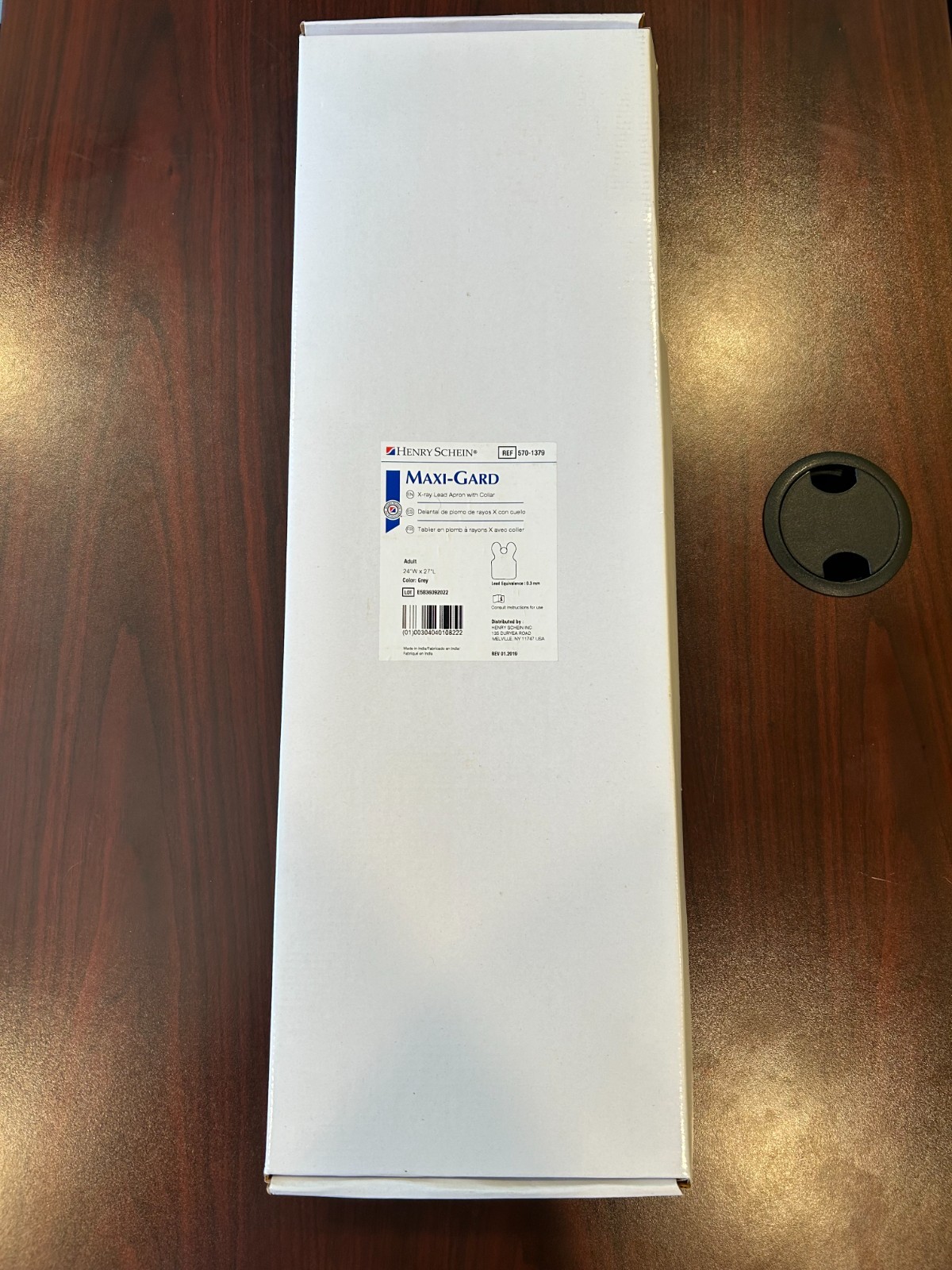 Henry Schein MaxiGuard Vinyl (Adult) LEAD APRON w/Collar 570-1379